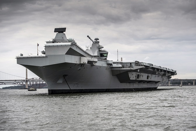 British Supercarrier HMS Queen Elizabeth Officially Joined Royal Navy (Photos)