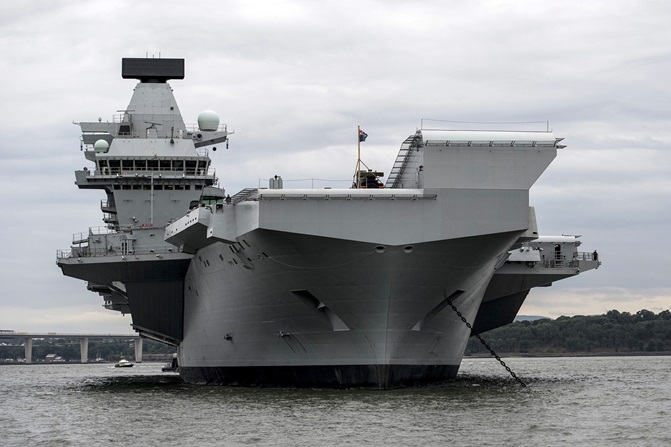 British Supercarrier HMS Queen Elizabeth Officially Joined Royal Navy (Photos)