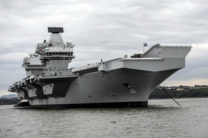 British Supercarrier HMS Queen Elizabeth Officially Joined Royal Navy (Photos)