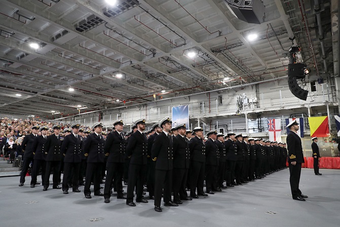 British Supercarrier HMS Queen Elizabeth Officially Joined Royal Navy (Photos)