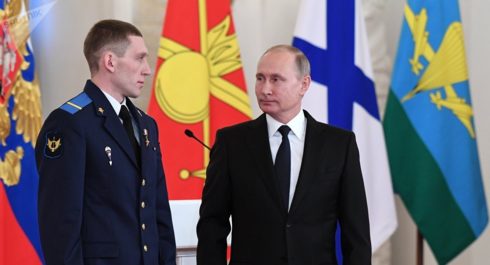 Putin Declassifies Russian Special Forces Soldier's Act of Heroism in Syria