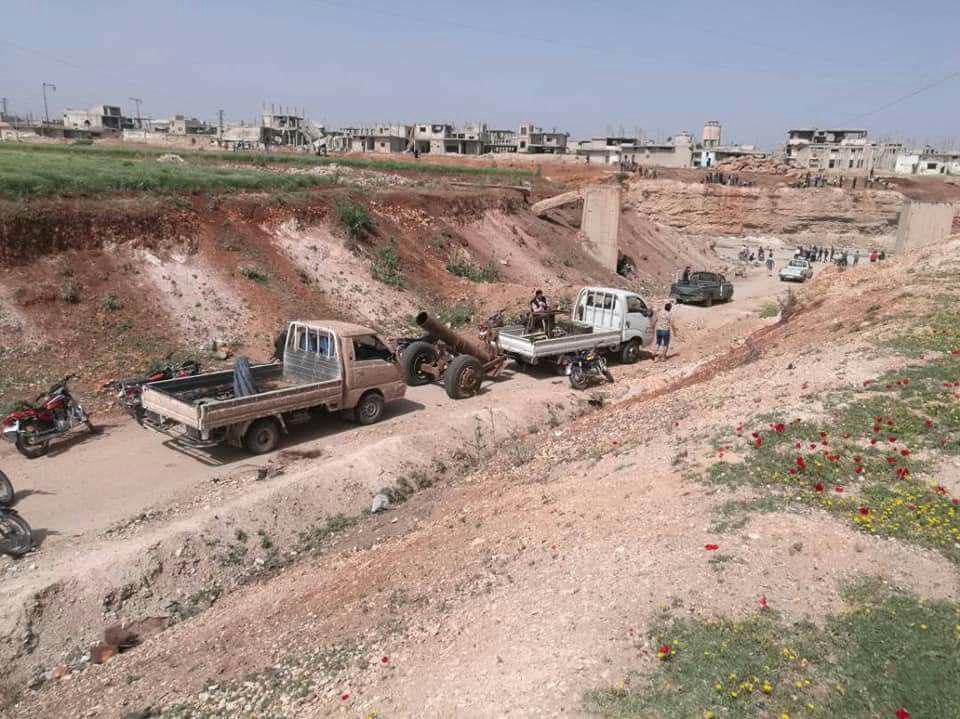 Militants In Northern Homs Open Hama Highway, Hand Over Heavy Weapons (Video, Photos)