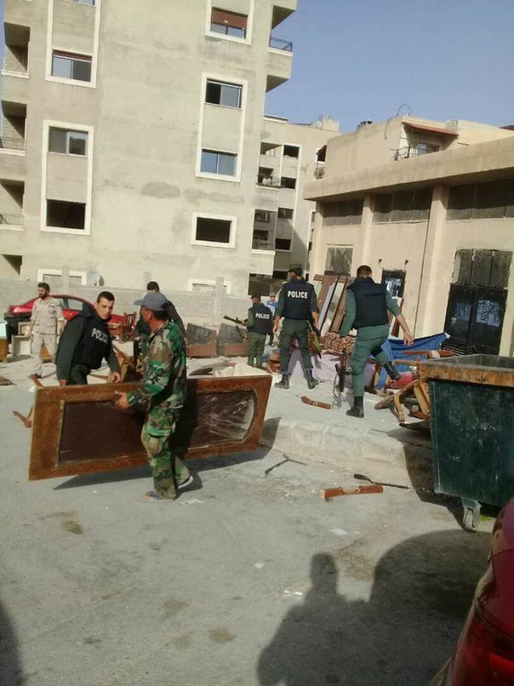 Russian Military Police Arrests Looters In Southern Damascus. Security Forces Strom Illegal Markets (Photos)