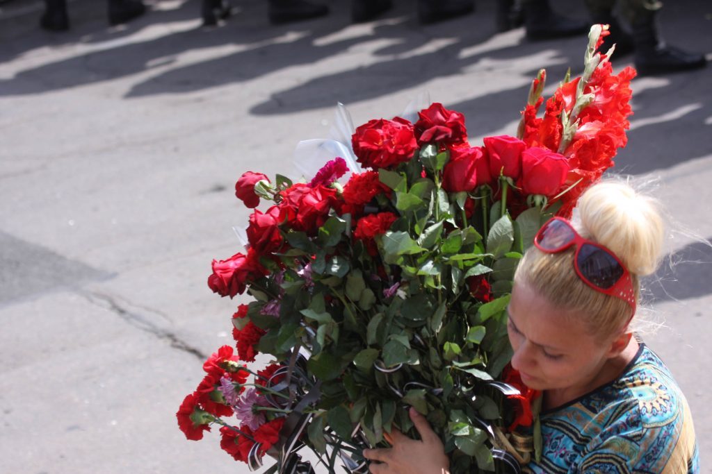 120,000 People Gathered To Bid Farewell To Murdered DPR Head In Donetsk (Photos, Video)