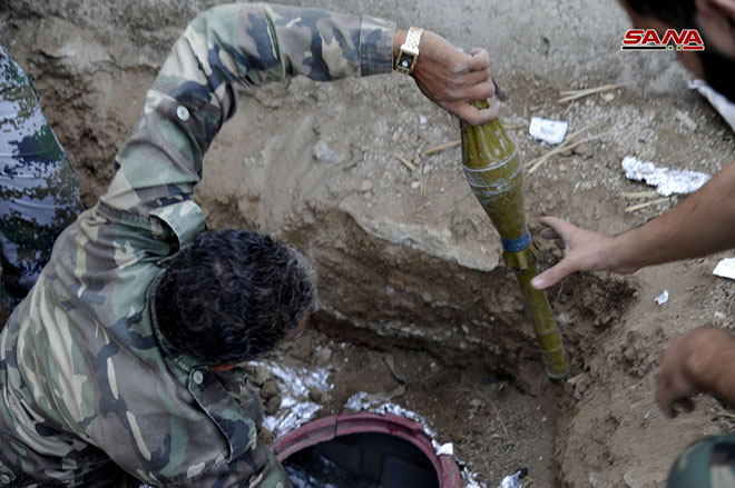 Syrian Security Forces Uncover Weapons Cache In Southern Damascus (Photos)