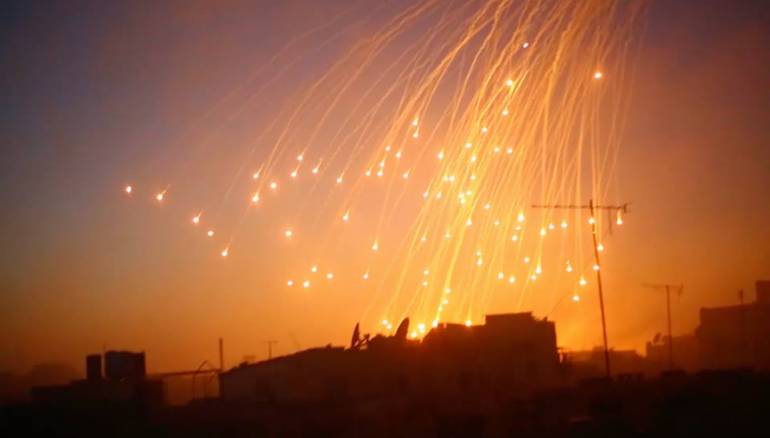 US-led Coalition Uses Phosphorous Bombs In Deir Ezzor Once Again