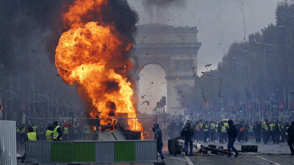 Over 100,000 People Participate In Fuel Prices Protests Across France. Violence Breaks In Paris