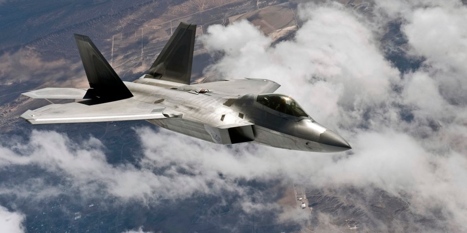 MSM Claims U.S. F-22 Fighter Jets Intercepted Unexisting Iranian Warplanes In Syrian Airspace