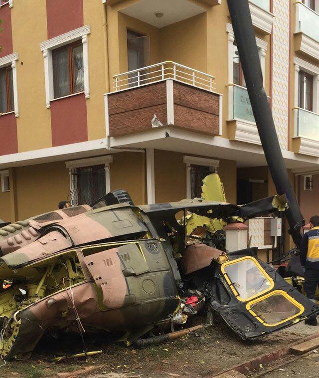 Military Helicopter Crashed In Turkey's Istanbul. 4 Servicemen Died (Photos)