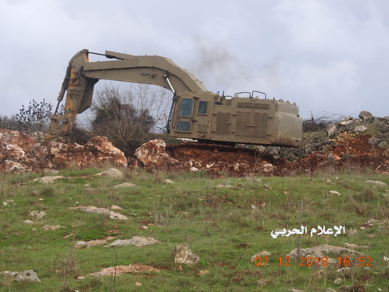 New Hot Point: Israeli Military Fires Warning Shots And Plants Sensors On Separation Line With Lebanon (Photos)