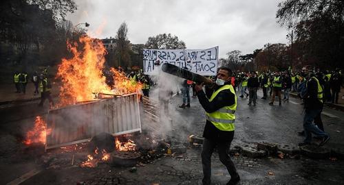 French Police Brace For Fifth Wave Of Yellow Vest Protests