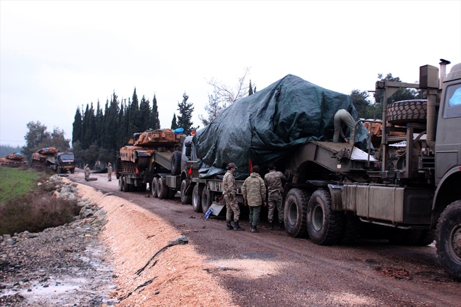 Turkey Deploys Modernized Tanks Along Border With Syria (Photos)