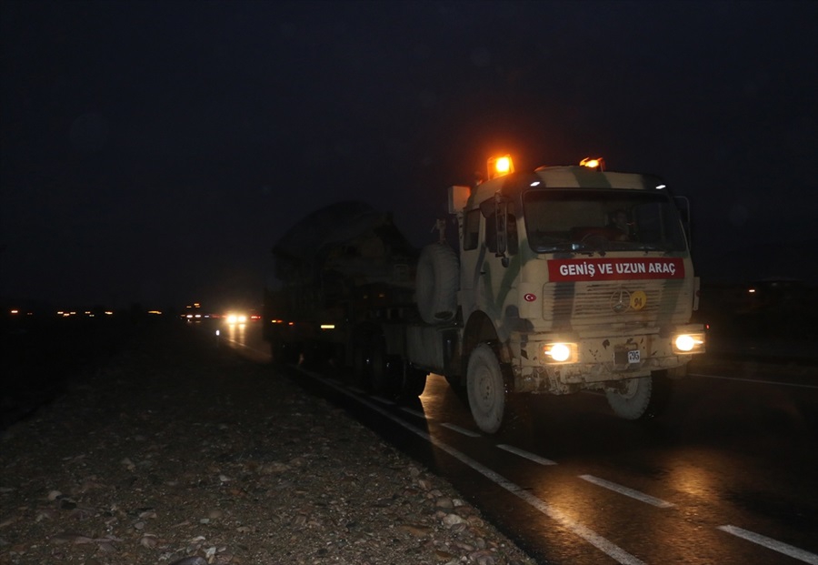 Turkey Deploys Modernized Tanks Along Border With Syria (Photos)