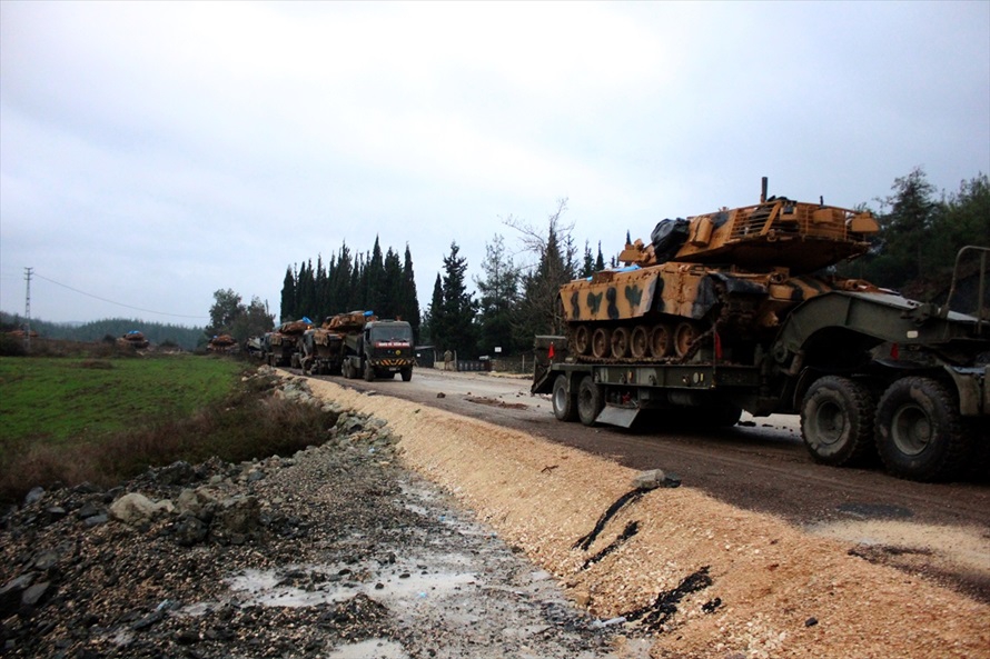 Turkey Deploys Modernized Tanks Along Border With Syria (Photos)