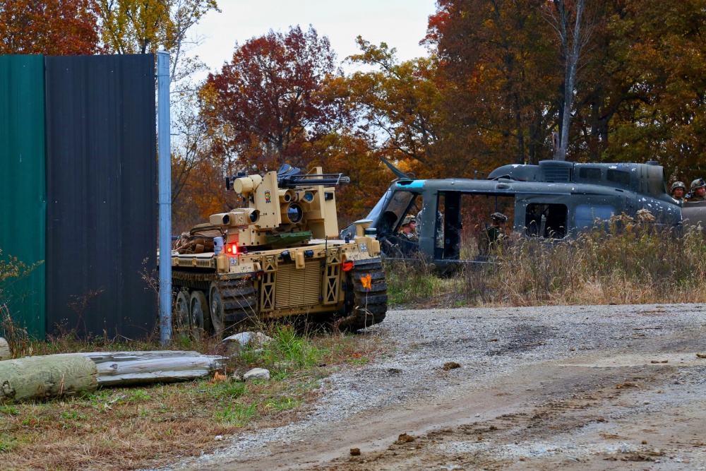 US Marine Corps Warfighting Laboratory Held 25 Human-Machine Interaction Exercises In 2018 (Photos)