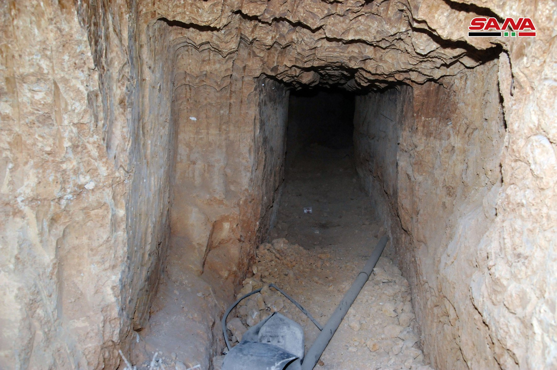 Syrian Army Uncovers Deep Tunnel Dug By Militants Southwest Of Damascus