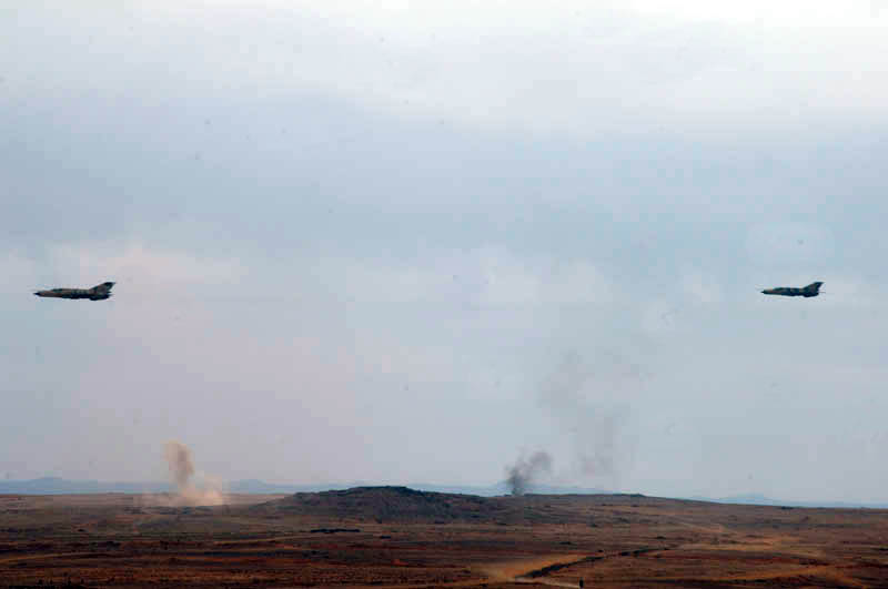 Syrian Air Force Strikes ISIS Positions In Damascus Desert