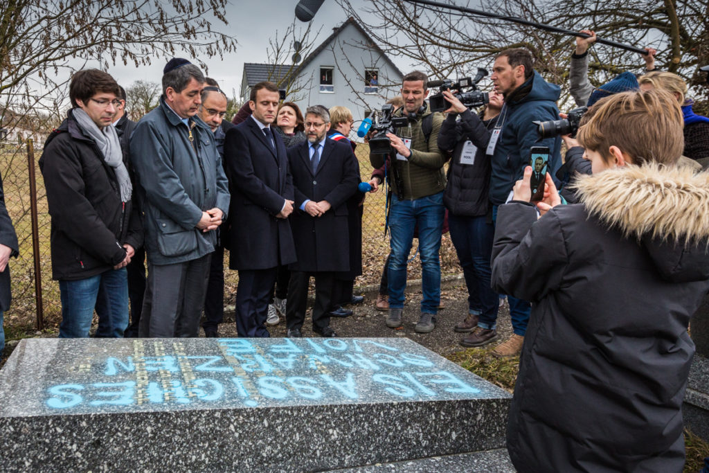 In Face of Yellow-Vest Critics, France Moves to Criminalize Anti-Zionism