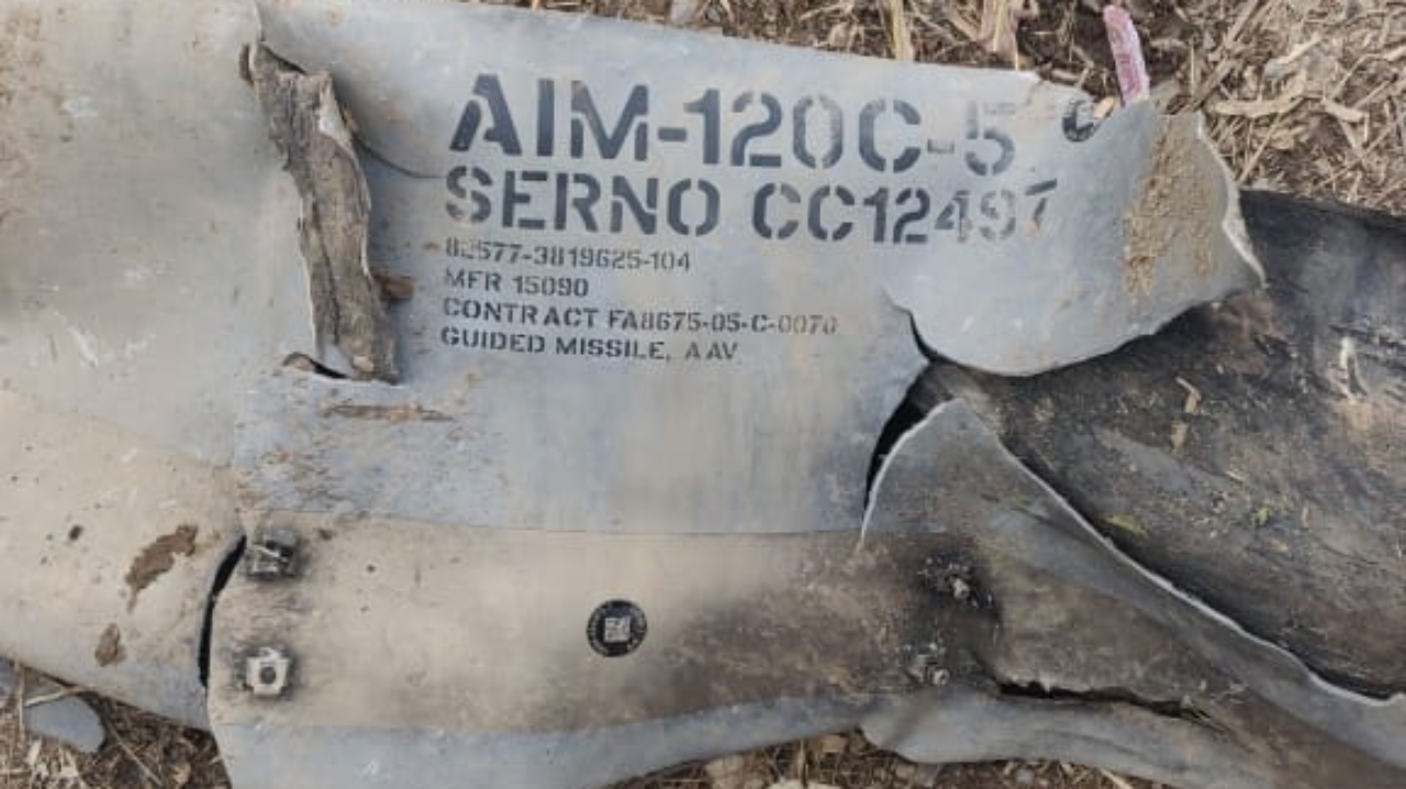 India Shows Wreckage Of US-Made Air-To-Air Missile, Media Says Pakistani Warplane Fired It Before Being Shot Down