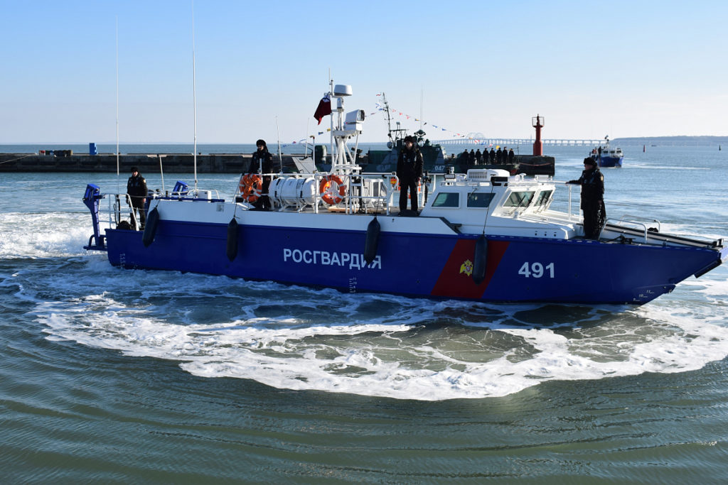 Kalashnikov-produced High-Speed Landing Craft Reinforced Naval Unit Protecting Kerch Bridge (Videos)