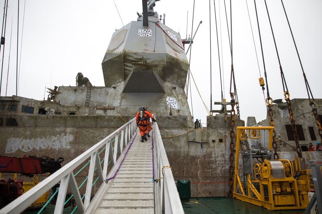 Photos, Videos: Norwegian Navy Recovered Sunken Frigate Helge Ingstad