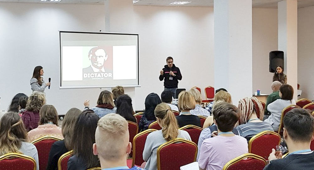 Integrity Initiative Partner "Prague Civil Society Centre" Organizes Protest-Training Seminar In Armenian Capital