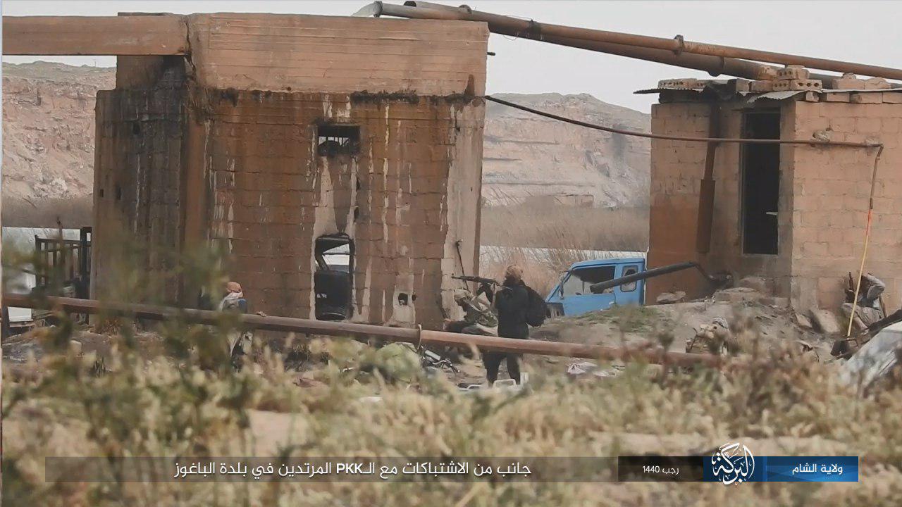 ISIS Releases First Photos Of Clashes Inside Its Last Stronghold In Euphrates Valley