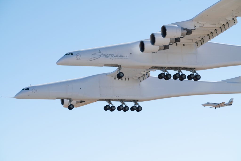 World’s Largest Aircraft Successfully Carried Out Its First Test Flight (Video)