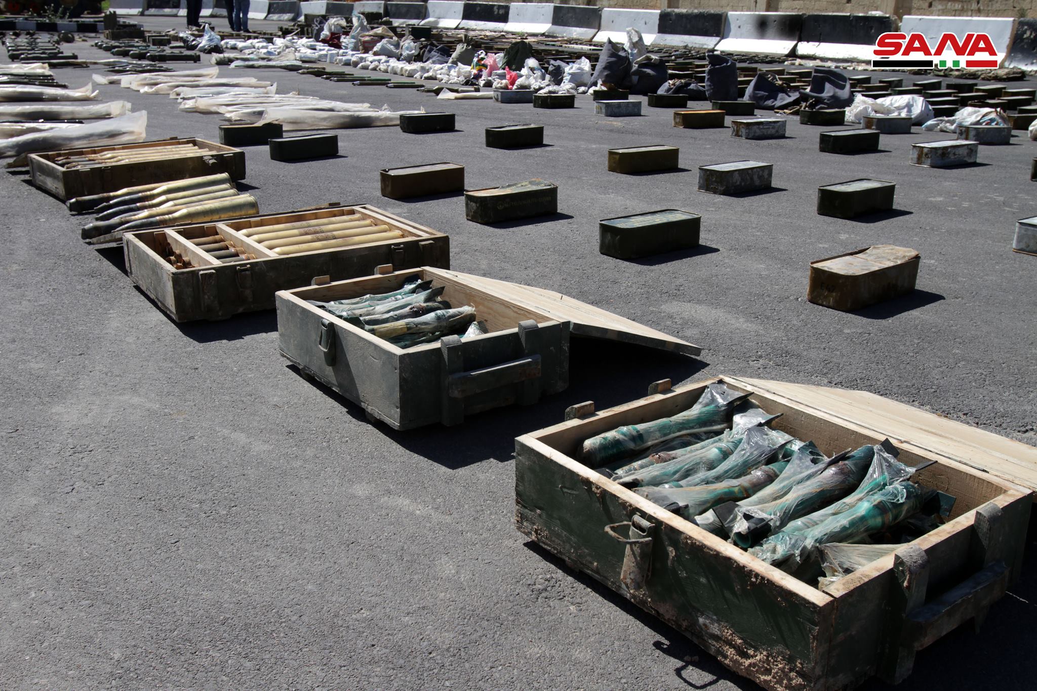 Syrian Army Uncovers Dozens Of US-Supplied Anti-Tank Rockets Near Damascus (Photos)