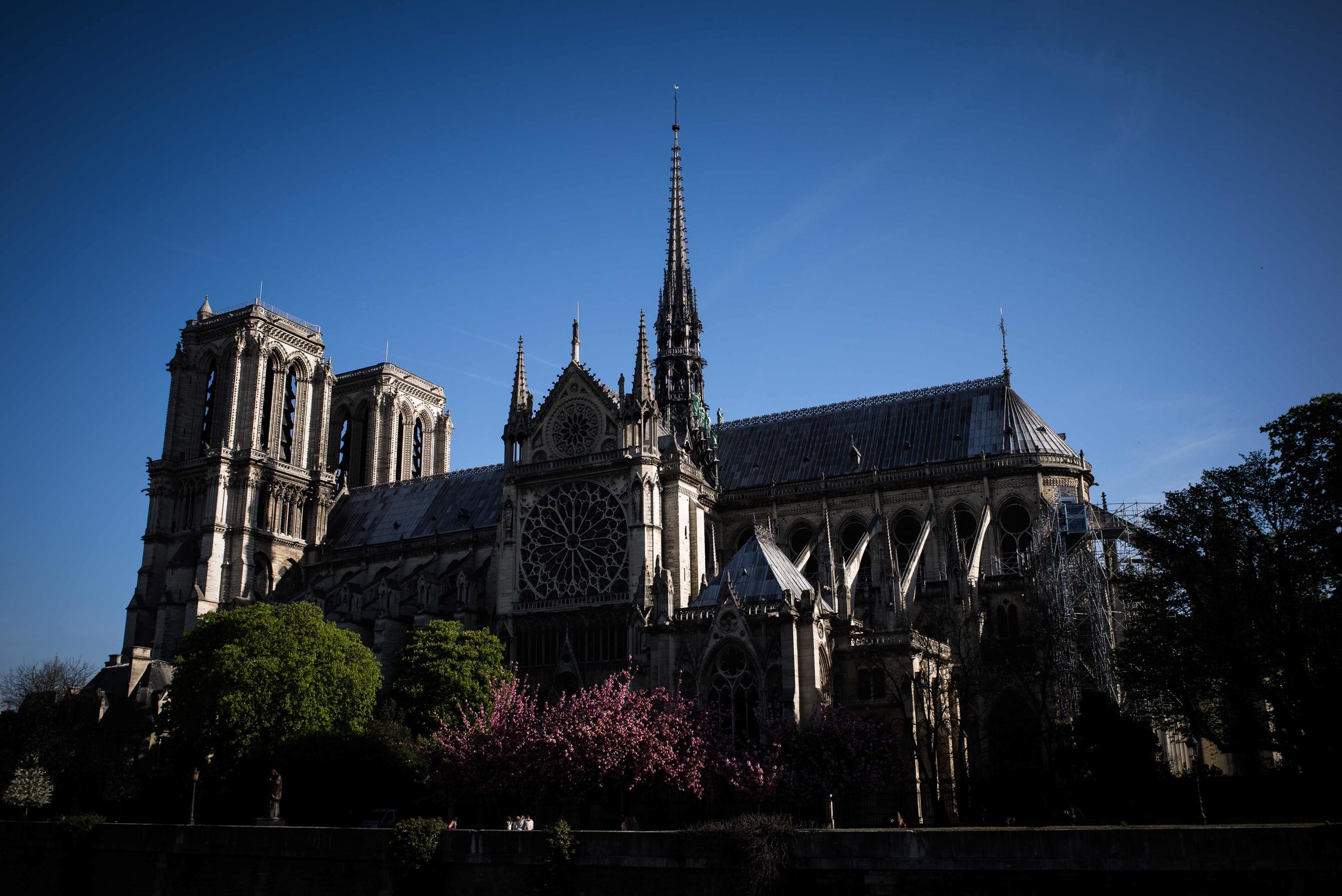 Fire At Notre Dame Cathedral Contained, Spire Collapsed But Stone Structure Appears Stable