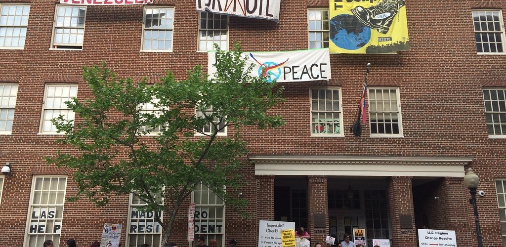 Vienna Convention? US-Backed Opposition Lays Siege on Venezuelan Embassy in Washington For 8th Day