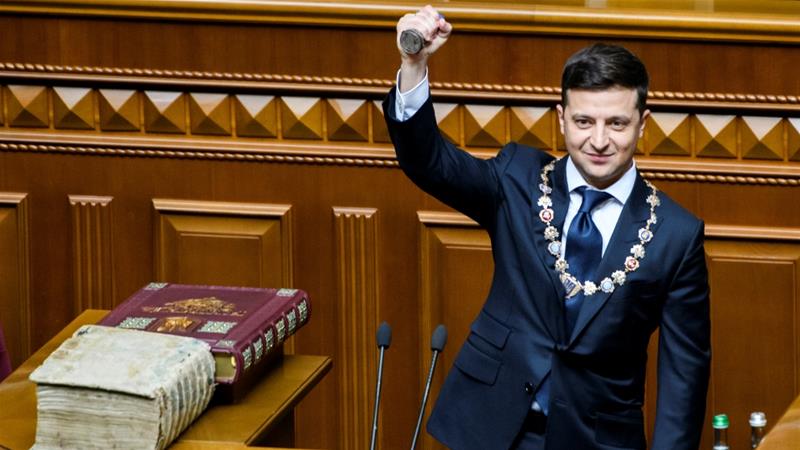 Volodymyr Zelensky Inaugurated As Ukrainian President, Immediately Dissolved Parliament