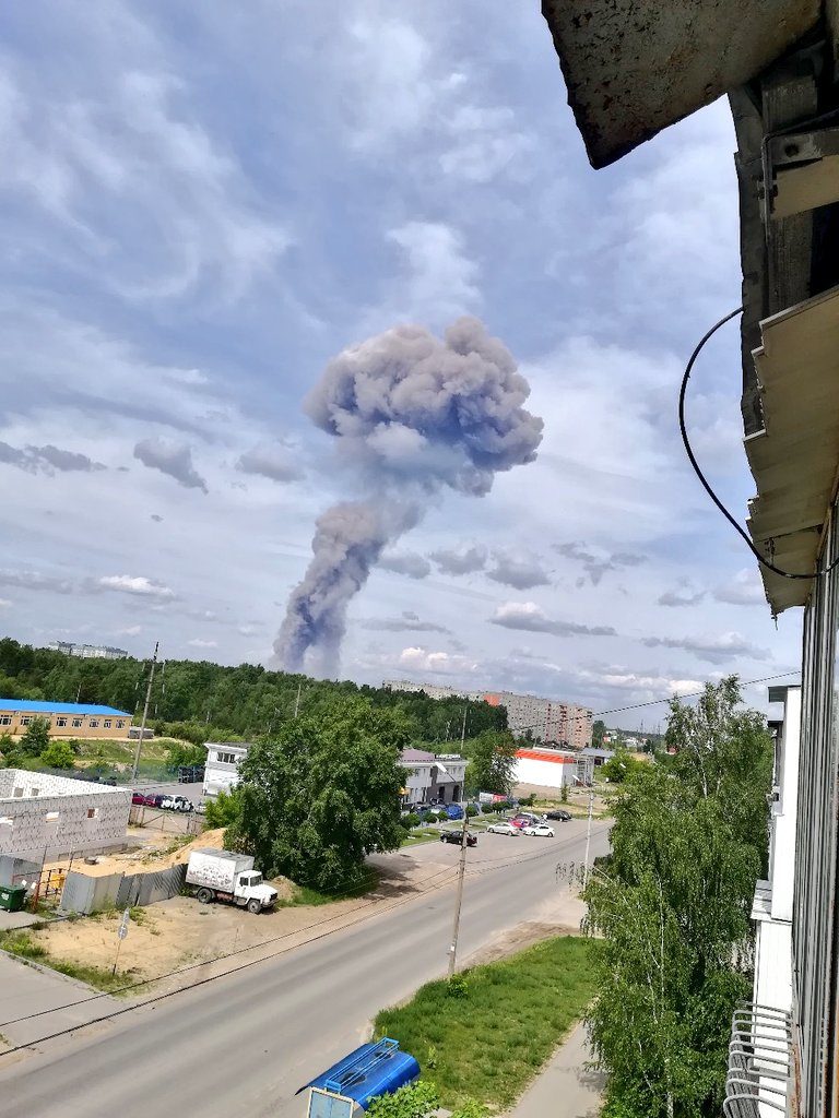 Massive Blasts Hit TNT Plant In Russia’s Dzerzhinsk City (Videos)