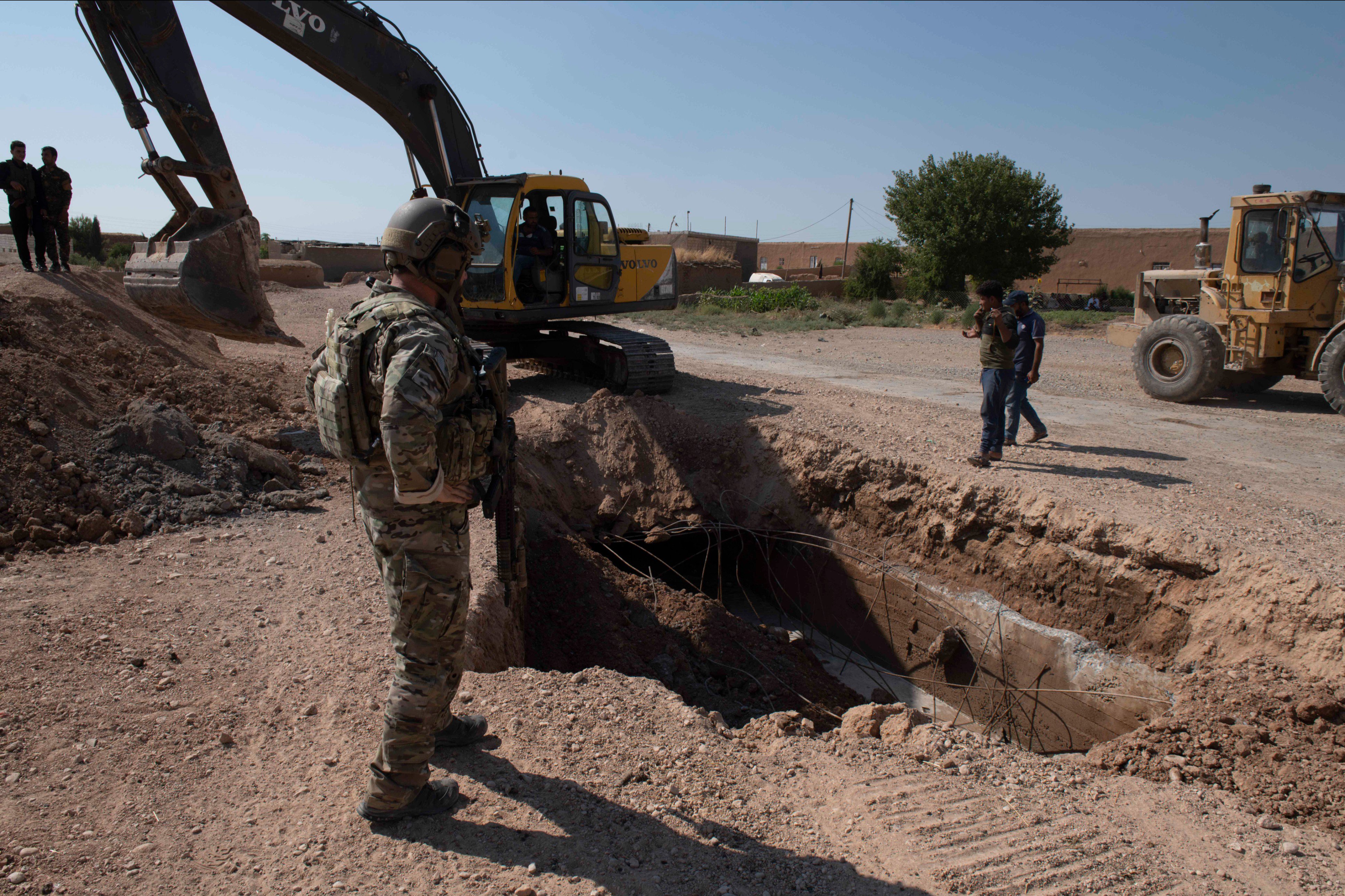 SDF Destroys Its Own Fortifications Along Border With Turkey Under U.S. Supervision (Photos)