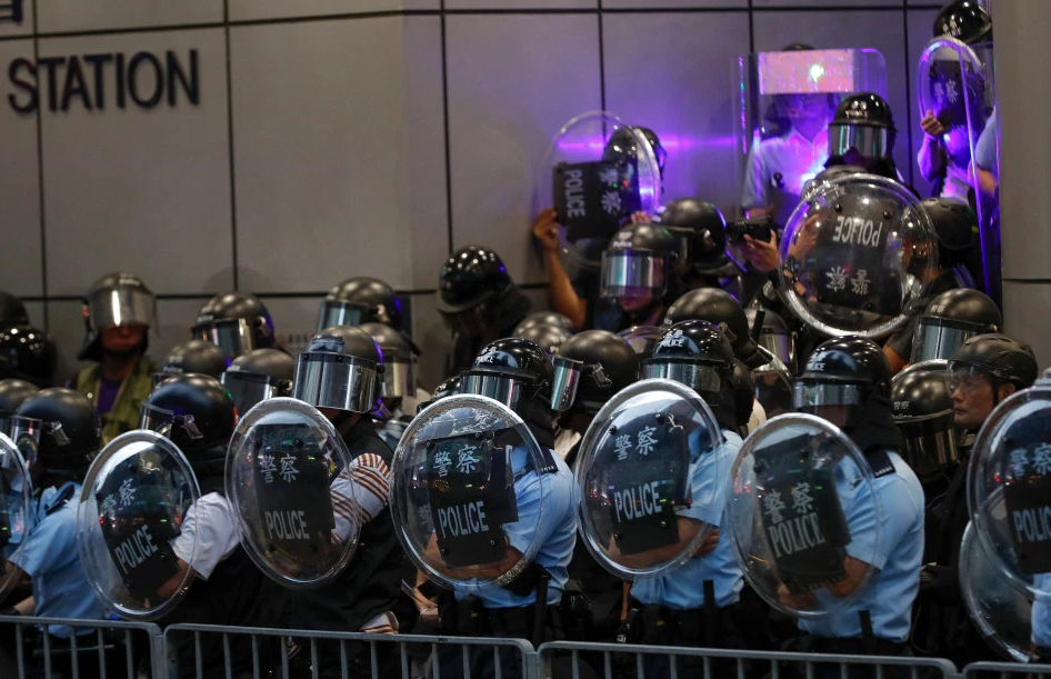 Chinese People's Armed Police Shows "Giant Devil Fork" In Anti-Riot Exercise Near Hong Kong