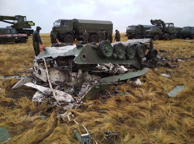 Two Russian Armoured Vehicles Destroyed Due To Mitakes During Airdrop Drill (Video, Photos)