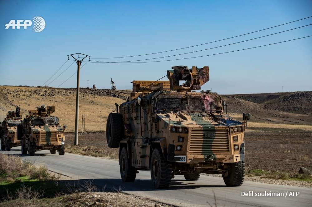 In Photos: SDF Supporters Throwing Stones At Turkish And Russian Vehicles