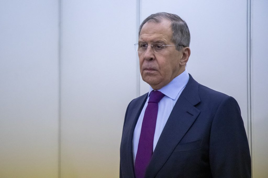 Russian Foreign Minister Warns: Europe Is Sliding Towards Confrontation