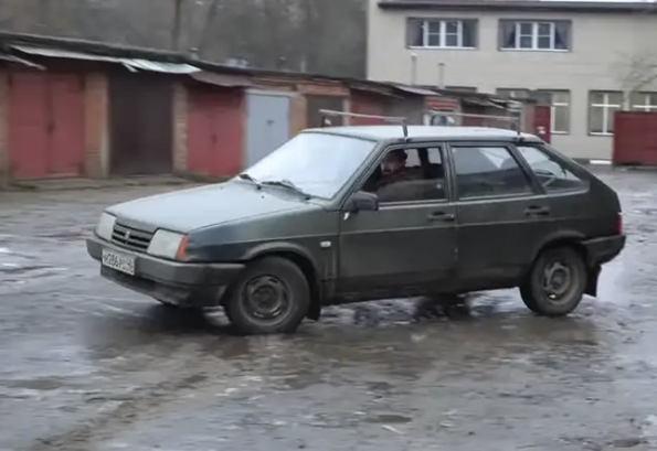 Russian YouTubers Create Gas-Powered Replica Of Tesla's Cybertruck Using A Hatchback And Some Sheet Metal