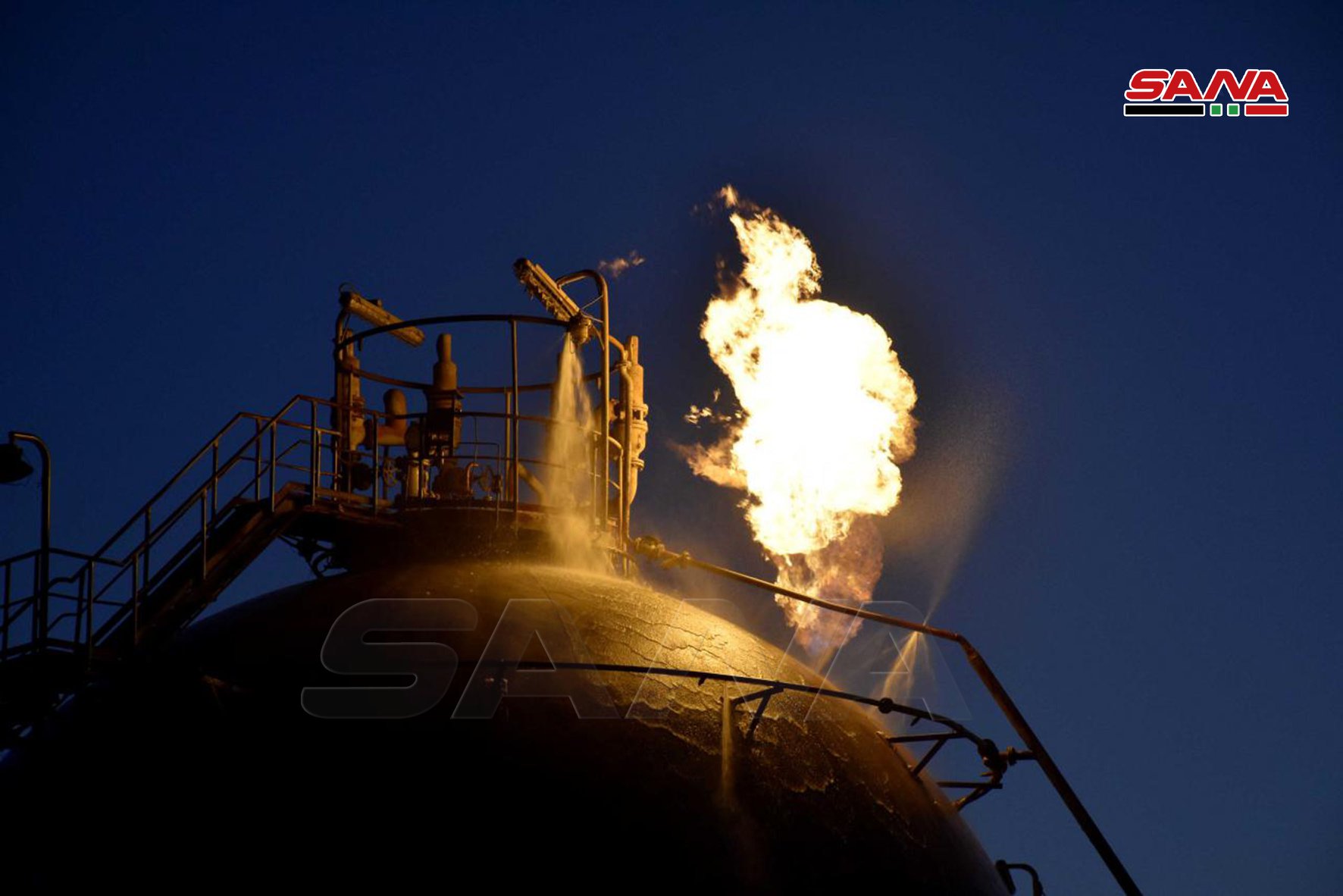 Oil, Gas Facilities In Central Syria Came Under Coordinated Aerial Attack (Photos)