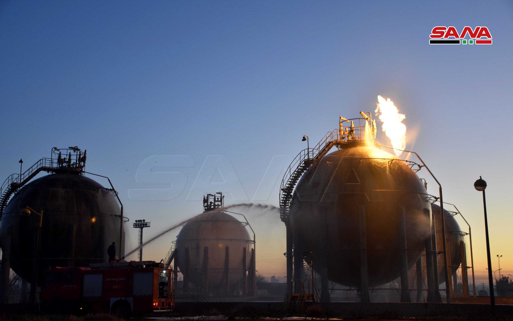 Oil, Gas Facilities In Central Syria Came Under Coordinated Aerial Attack (Photos)