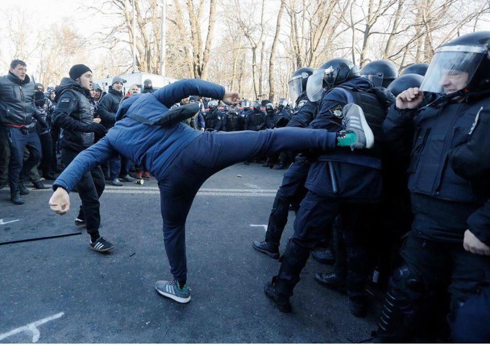 Riots In Kiev Over Zelensky's Land Reform