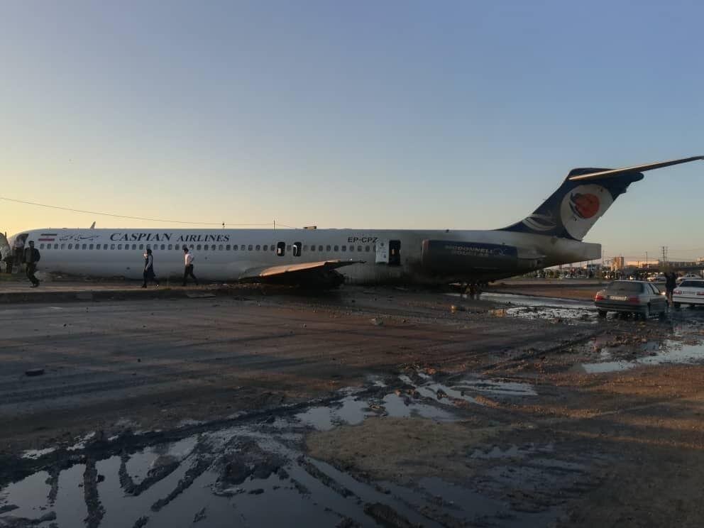 Iranian Passenger Plane Emergency Landed On Highway, All On Board Safe (Videos, Photos)