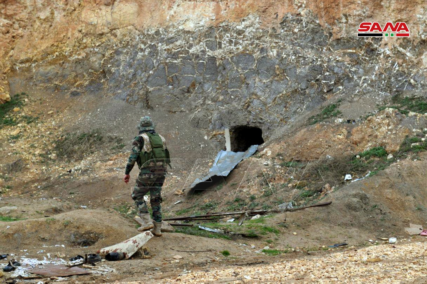 Syrian Army Uncovers Militants’ Caves In Southwest Aleppo (Photos)