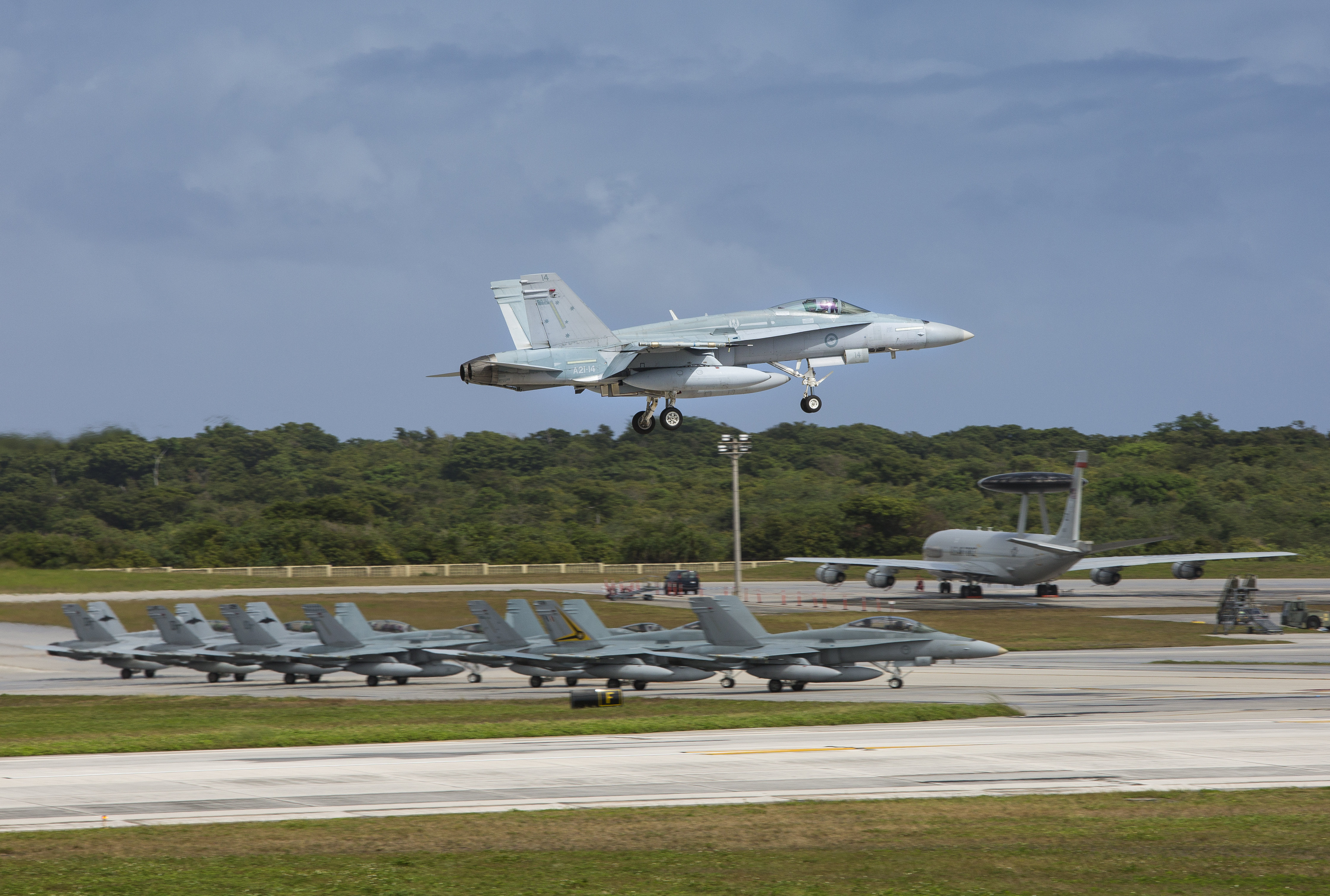 Australia To Sell Its Fleet Of F/A-18 Hornet Fighter Jets To U.S. Contractor