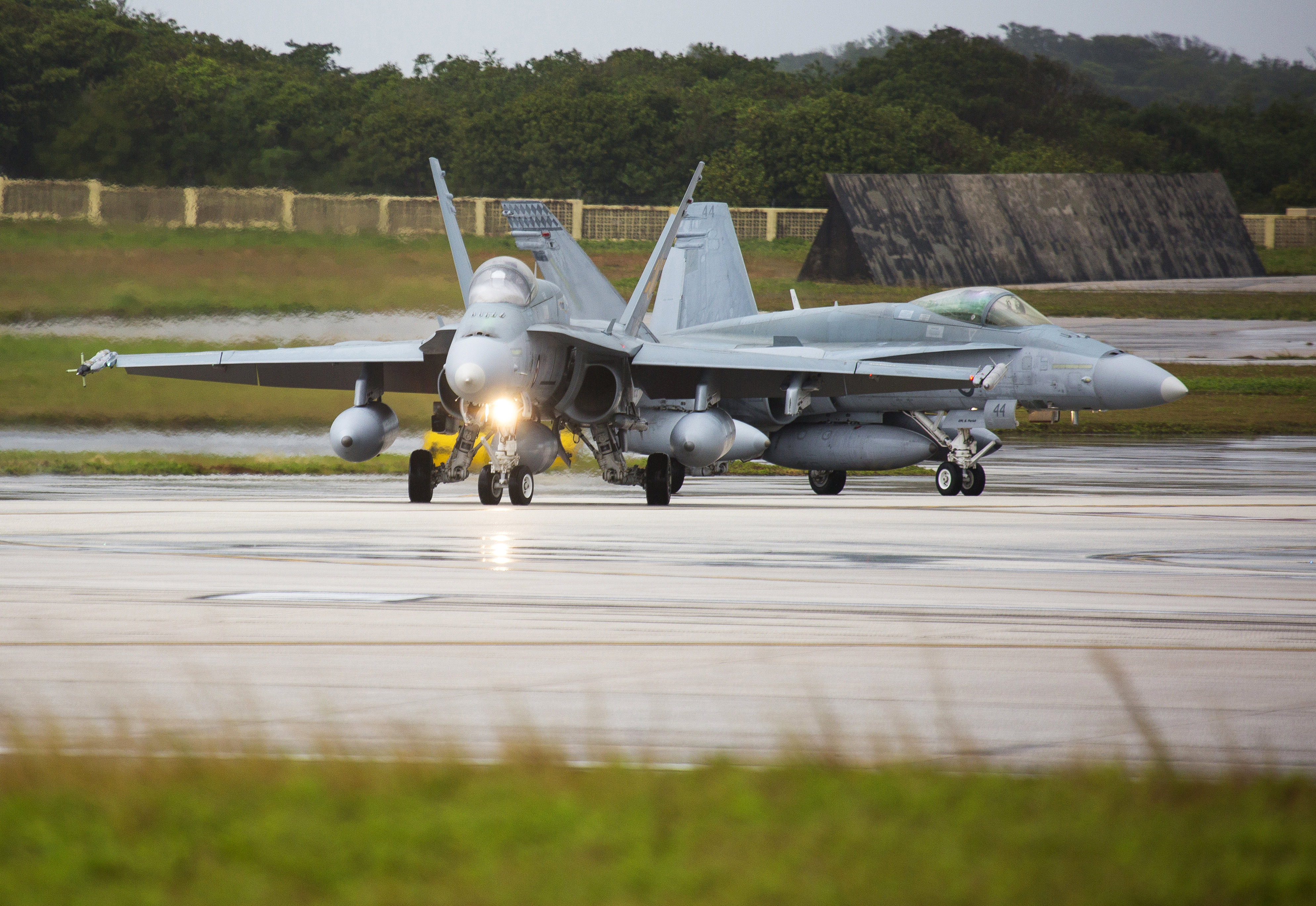 Australia To Sell Its Fleet Of F/A-18 Hornet Fighter Jets To U.S. Contractor