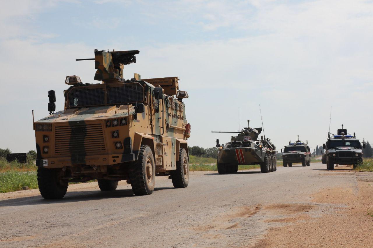 Joint Turkish-Russian Patrol Takes Place On M4 Two Days After Turkish Army's Clash With Hayat Tahrir al-Sham In Nearby Area (Photos)