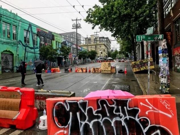 Seattle Protesters Storm City Hall After Running Cops Out Of Precinct, Establishing "Autonomous Zone"