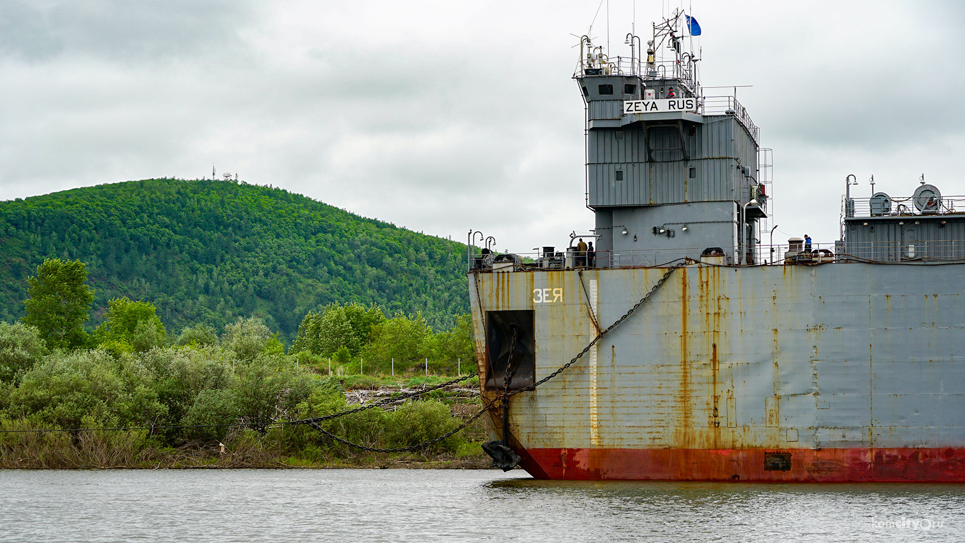 Russian Project 20380 Corvette Transported From Amur Shipyard To Vladivostok Via Floating Transport Dock (Photos)