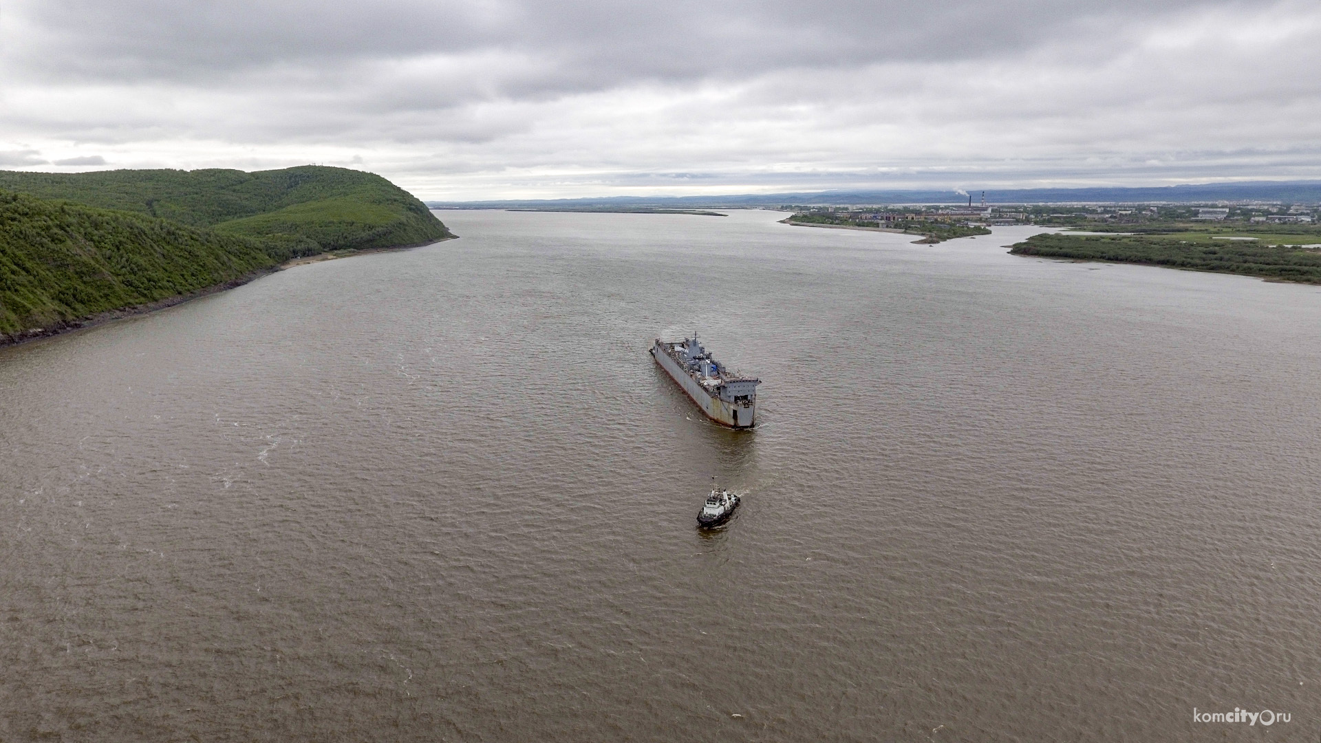 Russian Project 20380 Corvette Transported From Amur Shipyard To Vladivostok Via Floating Transport Dock (Photos)